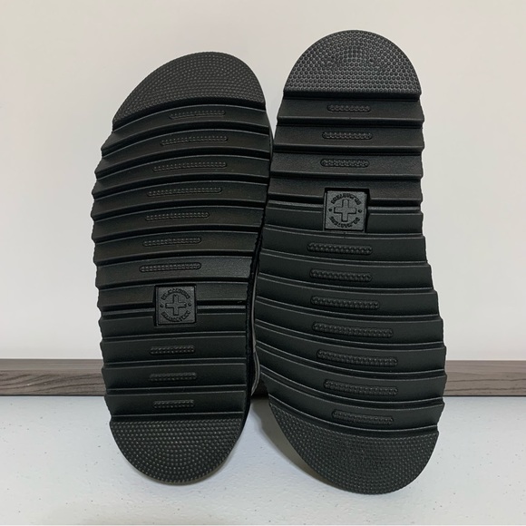 The Dr. Martens Women's Avry Hydro Toe Loop Platform Sandals-Size 6 NWOT - Picture 8 of 10